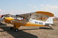 VH-AKD @ YMAV - YMAV