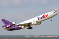 N368FE @ KSAT - steep climb out from San Antonio IAP / TX