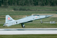 J-3041 @ LSMP - former Austrian lease F-5.