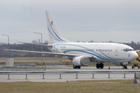 RA-73000 @ LOWW - 737-700