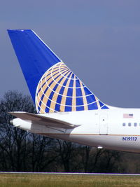 N19117 @ EGCC - Continental - by Chris Hall