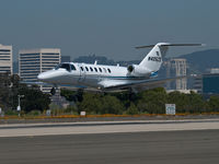 N405CS @ KSMO - N405CS arriving on RWY 21 - by Torsten Hoff