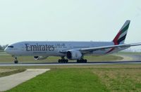 A6-ECH @ LOWW - Emirates  B 777-31H/ER - by Grundl Markus - www.austrianspotter.at