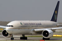 HZ-AKJ @ VIE - Saudi Arabian Airlines Boeing 777-268(ER) - by Joker767