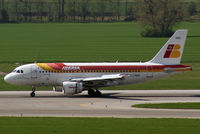 EC-HGS @ VIE - Iberia Airbus A319-111 - by Joker767
