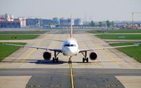 G-EZDH @ EDDB - A pretty new A319-111 on taxiway - by mumspride