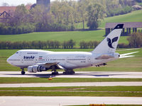 EP-IAB @ VIE - This 33 yr old vey rare veteran visited VIE on the regular Iran Air flight THR-VIE-THR - by P. Radosta - www.austrianwings.info