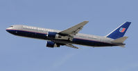 N666UA @ KLAX - Departing LAX on 25R - by Todd Royer