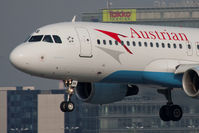 OE-LBS @ VIE - Airbus A320-214 - by Juergen Postl