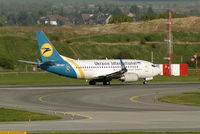UR-GAT @ VIE - Ukraine International Boeing 737-528(WL) - by Roman Reiner
