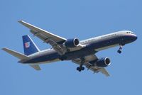 N537UA @ MCO - United 757-200