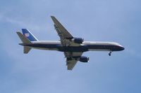 N537UA @ MCO - United 757-200