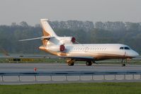 OH-FFD @ LOWW - Airfix Falcon 7XX - by Andy Graf-VAP