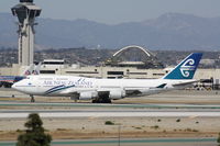 ZK-SUJ @ KLAX - Boeing 747-400 - by Mark Pasqualino