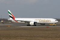 A6-ECM @ LOWW - Emirates 777-300 - by Andy Graf-VAP