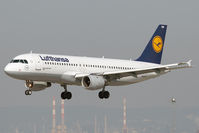 D-AIQW @ LOWW - Lufthansa A320 - by Andy Graf-VAP