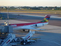 PR-OAM @ SBCT - Fokker 100 MK-28 (F-28-0100) - by Paulo Alvarenga