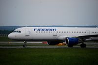 OH-LZA @ VIE - Finnair Airbus A321 taxiing to the Gate after landing on RNW 16 - by Hannes Tenkrat