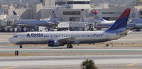 N3735D @ KLAX - Taxi to gate - by Todd Royer