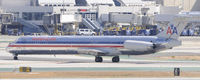 N76200 @ KLAX - Taxi to gate - by Todd Royer
