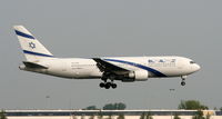 4X-EAD @ EHAM - Israel Airlines - by Sylvia K.