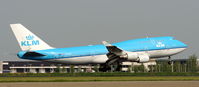 PH-BFI @ EHAM - KLM - by Sylvia K.