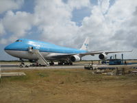 PH-BFM @ TNCB - First time here in Bonaire - by Gideon Nigel Williams