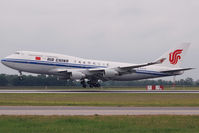 B-2472 @ VIE - Air China Boeing 747-400 - by Yakfreak - VAP