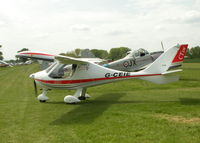 G-CEIE - TAXYING TO THE AIRCRAFT PARK BRIMPTON FLY-IN - by BIKE PILOT