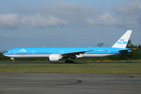 PH-BVC @ KPAE - KPAE Boeing 913 taxies for departure on 34L