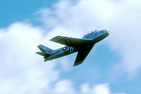 G-SABR @ EGSU - High speed pass over Duxford