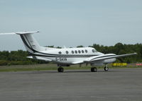 G-SAXN @ EGLK - SAXON AIR KING AIR TAXYING TO RWY 25 - by BIKE PILOT