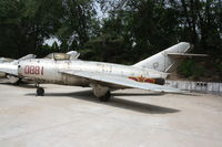 0881 - MiG-15