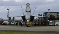 166675 @ YMAV - US Navy Super Hornet Head-on