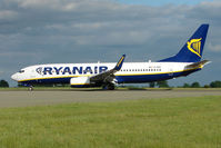 EI-EBX @ EGGW - Ryanair B737 at Luton - by Terry Fletcher