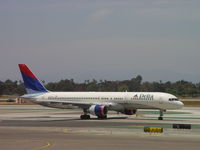 N751AT @ LAX - Taxiing to Runway 24L - by Helicopterfriend