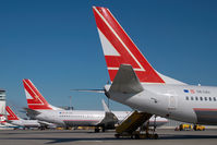 OE-LNJ @ VIE - Lauda Air Boeing 737-800