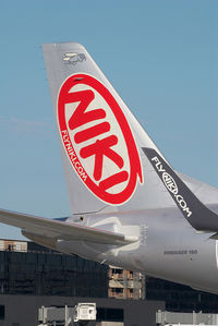 OE-IHA @ VIE - Niki Embraer 190