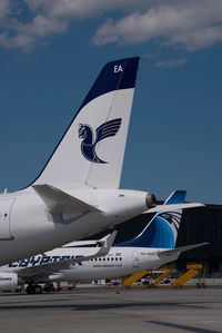 EP-IEA @ VIE - Iran Air Airbus 320
