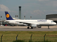 D-AIQP @ LFPG - Taxiing to his gate... - by Shunn311