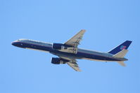 N544UA @ KLAX - United Airlines Boeing 757-222, N544UA departs KLAX RWY 25R - by Mark Kalfas