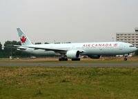 C-FRAM @ LFPG - Taxiing on parallels runways... - by Shunn311