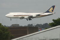 9V-SPF @ YSSY - descending to rwy 16R