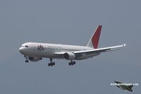 JA618J @ VHHH - Japan Airlines