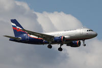 VQ-BBD @ VIE - Airbus A319-111