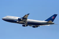 N118UA @ KLAX - United Airlines Boeing 747-422, N118UA departing KLAX 25R for Narita, RJAA. - by Mark Kalfas