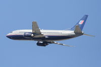 N314UA @ KLAX - United Airlines Boeing 737-322, N314UA departing KLAX 25R. - by Mark Kalfas