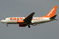 G-EZKD @ VIE - EasyJet Boeing 737-73V - by Joker767