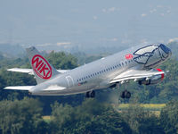 OE-LED @ VIE - Note the red engine cover - by P. Radosta - www.austrianwings.info