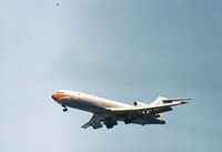 CS-TBR @ LHR - Boeing 727-282 of Portuguese airline TAP on final approach to London Heathrow in the Summer of 1976. - by Peter Nicholson